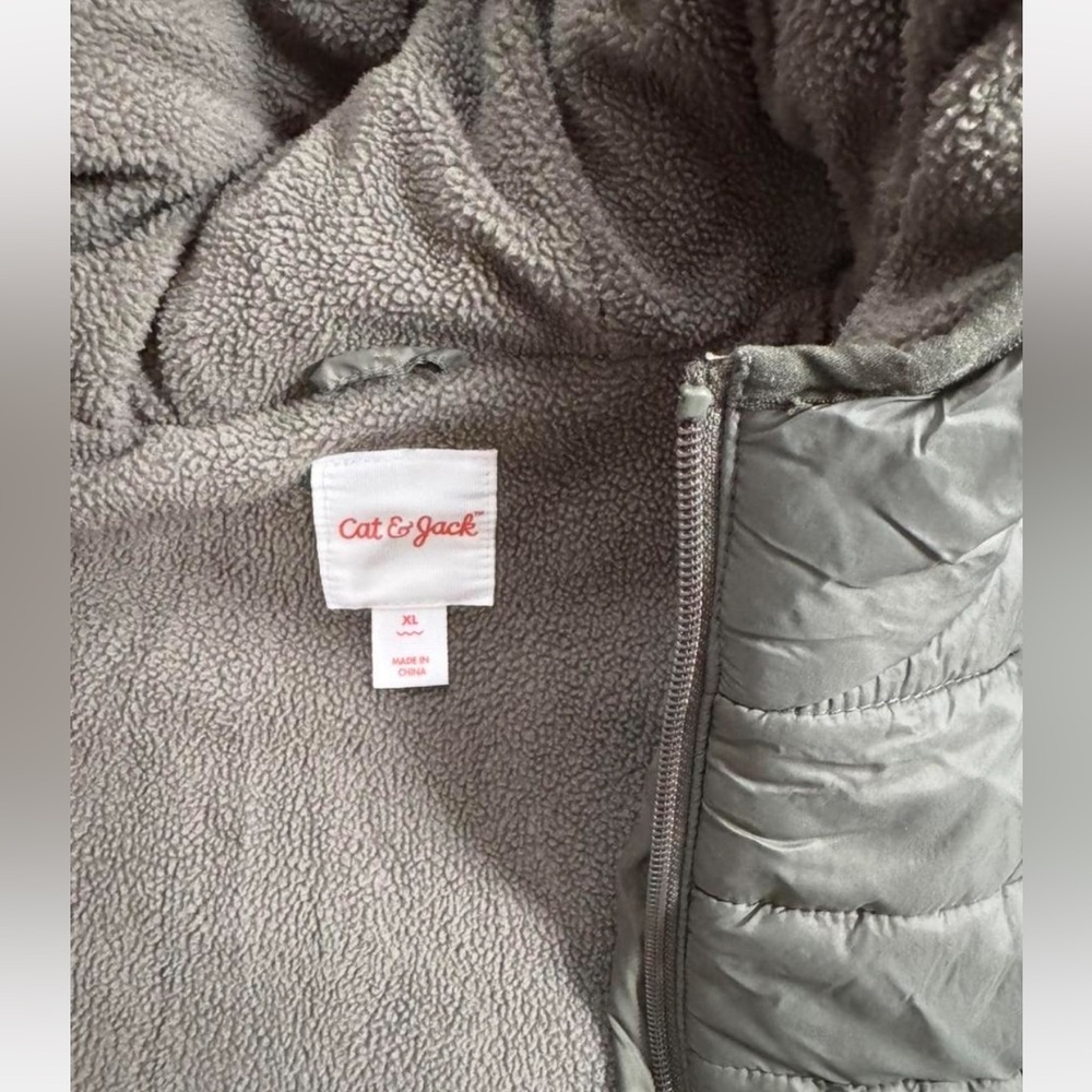 Puffer Jacket - Picture 4 of 4